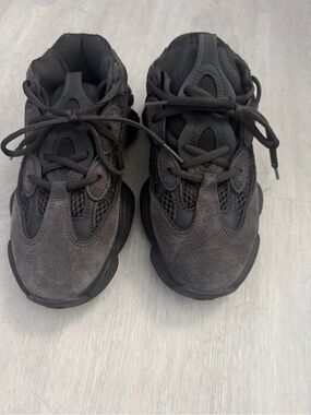 Yeezy 500 utility black